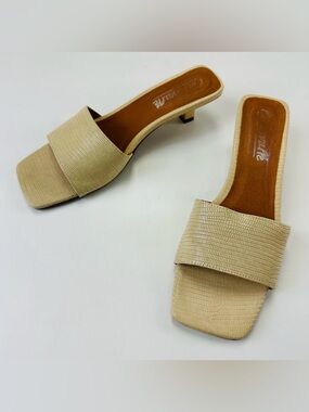 Lintervalle cream square toe mules Size 40 neutral slip on low  heel Neutral